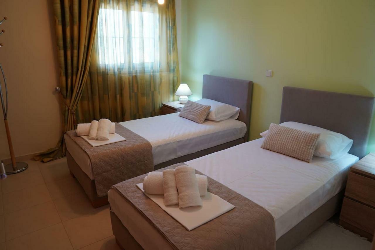 Eleni'S Holiday Home Каламата Екстер'єр фото